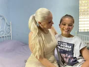 Lian mit seiner Mutter in der Dominikanischen Republik.