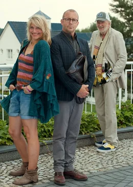 Judith (Tanja Wedhorn), Prof. Leonard Damovsky (Heino Ferch) und sein Vater Franz Damovsky (Michael Gwisdek, re.).