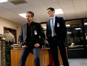 L - R: Rossi (Joe Mantegna) und Hotch (Thomas Gibson).