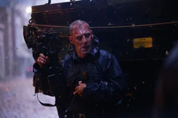 Auch Sheriff Dixon (Ben Cross) hat die St&auml;rke des Hurrikans untersch&auml;tzt und ger&auml;t in Gefahr.