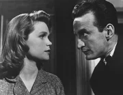 Laura Manion (Lee Remick) trifft auf Staatsanwalt Claude Dancer (George C. Scott), der ihren Mann wegen Mordes angeklagt hat.