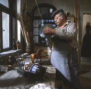 Meister Eder (Gustl Bayrhammer).