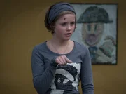 Sophie (Anica R&ouml;hlinger) nimmt das neue Motto "Einstein=Meinstein" ernst und stellt ein Programm auf die Beine.