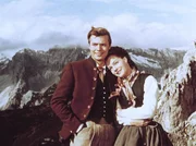 Second from the left: Prinzessin Elisabeth "Sissi" von Bayern (Romy Schneider)