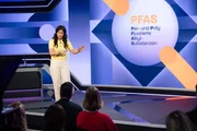 PFAS – diese unscheinbare Abkürzung sorgt aktuell für einige Aufregung. Doch was steckt eigentlich dahinter? Hinter "Per- und Polyfluorierten Alkylsubstanzen" verbirgt sich eine ganze Stofffamilie, deren Aufbau ihnen nahezu Superkräfte verleiht. PFAS – diese unscheinbare Abkürzung sorgt aktuell für einige Aufregung. Doch was steckt eigentlich dahinter? Hinter "Per- und Polyfluorierten Alkylsubstanzen" verbirgt sich eine ganze Stofffamilie, deren Aufbau ihnen nahezu Superkräfte verleiht.