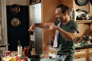 Ivo (Aleksandar Jovanovic) ist begabt in der K&uuml;che - und hat jede Menge Spa&szlig; dabei.