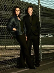 Det. Josephine Danville (Sela Ward) und Detective Mac Toylor (Gary Sinise)