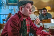 Durch Roys (Mathew Horne) &uuml;berzeugende Schauspielkunst schafft er es einige Geheimnisse aus den Verd&auml;chtigen herauszulocken. Dadurch erscheint der Fall pl&ouml;tzlich in einem anderen Licht.