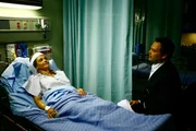 (l-r) Kathryn Erbe as Det. Alexandra Eames, Vincent D'Onofrio as Det. Robert Goren