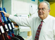 Bringt die ausrangierte Forchbahn, Frieda, nach Madagaskar - Heinrich Br&auml;ndli, emerierter ETH-Professor