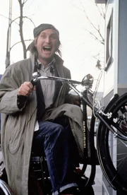 Spa&szlig;vogel Otto (Otto Waalkes) schl&auml;gt sich als Stra&szlig;enmusiker und Fahrradkurier durchs Leben ...