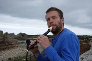 Der Musiker Piers Lewin findet auf der kleinen Insel St. Agnes seine Inspiration.