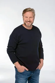 Martin Luding als Jens Reichard.