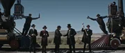Die Vereinigten Staaten mussten die Ost- und Westküste miteinander verbinden. Die Lösung: eine transkontinentale Eisenbahnlinie. Zwei Eisenbahngesellschaften, die Union Pacific und die Central Pacific, wurden mit dem Bau der Strecke beauftragt. Die Vereinigten Staaten mussten die Ost- und Westküste miteinander verbinden. Die Lösung: eine transkontinentale Eisenbahnlinie. Zwei Eisenbahngesellschaften, die Union Pacific und die Central Pacific, wurden mit dem Bau der Strecke beauftragt.