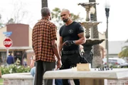 l-r: Saint (Carl Lumbly), Daniel 'Hondo' Harrelson (Shemar Moore)