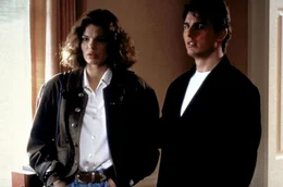 Mit Hilfe von Abby (Jeanne Tripplehorn, l.) gelangt Mitch (Tom Cruise, r.) in den Besitz von belastenden Kopien. Nun gilt es, einen k&uuml;hlen Kopf zu bewahren ...