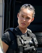 Anna Enger Ritch as Officer III Zoe Powel