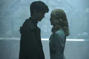 (v.l.n.r.) Jake (Asa Butterfield); Emma (Ella Purnell)