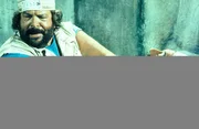 Im Gef&auml;ngnis trifft Joe (Bud Spencer, l.) auf seinen alten Widersacher Manuel (Mario Scarpetta, r.). In gewohnter Manier rechnet er mit ihm ab ...