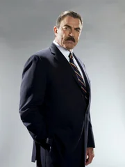 (2. Staffel) - Frank Reagan (Tom Selleck) ist sehr stolz auf seine Familie, die sich f&uuml;r Recht und Ordnung in der Stadt New York einsetzt ...