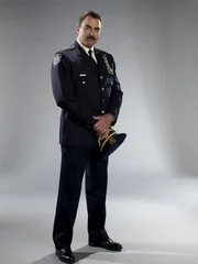 (1. Staffel) - Frank (Tom Selleck) muss feststellen, dass Korruption auch innerhalb der New Yorker Polizei keine Seltenheit ist ...