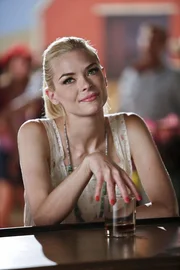 Ihr Vater macht Lemon (Jaime King) klar, dass sie sich wieder auf dem Markt umschauen sollte. Schlie&szlig;lich sollte es doch auch f&uuml;r sie irgendwo den richtigen Mann geben ...