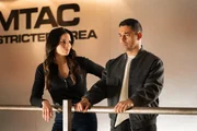 Jessica Knight (Katrina Law, l.); Nick Torres (Wilmer Valderrama, r.)