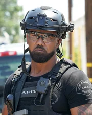 Sergeant Daniel 'Hondo' Harrelson (Shemar Moore)