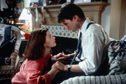 L-R: Abby (Jeanne Tripplehorn), Mitch (Tom Cruise)