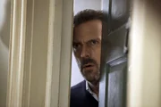 Entdeckt auf einmal Gef&uuml;hle f&uuml;r seine Schein-Ehefrau Dominika: House (Hugh Laurie) ...
