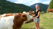 Seit vier Monaten ist die 20-j&auml;hrige Josefa Leitner als Sennerin auf der Ochsenalm allein f&uuml;r die Tiere, die Wiesen und die alte Almh&uuml;tte verantwortlich. Sie wollte vom Trubel unten im Tal ablassen und &uuml;ber sich nachdenken. Der Film gibt Einblicke in das Leben einer au&szlig;ergew&ouml;hnlichen jungen Frau  und begleitet sie &uuml;ber zwei Jahre. Wie haben sie die Erfahrungen als Sennerin ver&auml;ndert?