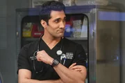 Dr. Crockett Marcel (Dominic Rains).