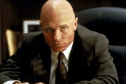 Weil FBI-Agent Wayne Tarrance (Ed Harris) vermutet, dass die Kanzlei f&uuml;r die Mafia in Chicago arbeitet, nimmt er mit Mitch Kontakt auf. Denn noch immer fehlen ihm die Beweise ...