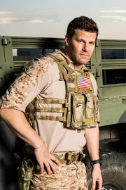Ständig in Bereitschaft für die nächste riskante Mission, kämpft Jason Hayes (David Boreanaz) mit seinem Doppelleben als Anführer einer Elitetruppe der Navy SEALs und Familienvater ... Ständig in Bereitschaft für die nächste riskante Mission, kämpft Jason Hayes (David Boreanaz) mit seinem Doppelleben als Anführer einer Elitetruppe der Navy SEALs und Familienvater ...