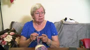 Elke (72) bangt um die Zusage für ihre neue Wohnung Elke (72) bangt um die Zusage für ihre neue Wohnung
