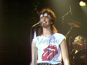 Karottenhosen, Puff&auml;rmel, bunte Stulpen und &uuml;berproportionierter Schmuck. Das waren die 1980er Jahre - und sie kommen immer wieder.