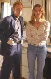 Die Anw&auml;ltin Belle King (Karen Sillas), auf die Horatio (David Caruso) und sein Team anhand eines am Tatort gefundenen Bleistifts gesto&szlig;en sind, ist ebenfalls radioaktiv verstrahlt und hat nur noch eine Woche zu leben.