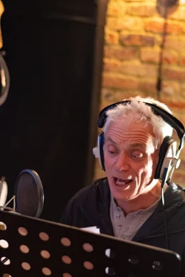 Jeremy Wade spricht den Kommentar (f&uuml;r die Aufnahme) ein.  +++ Die Verwendung des sendungsbezogenen Materials ist nur mit dem Hinweis und Verlinkung auf RTL+ gestattet. +++