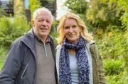 Maria Furtw&auml;ngler mit Regisseur Herbert Ostwald f&uuml;r &bdquo;Deutschland, deine G&auml;rten&ldquo;.