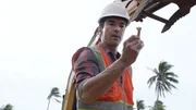 Adam (Ian Anthony Dale) arbeitet inzwischen auf einer Baustelle. Als er bei der Arbeit ein Knochenfragment im Boden findet, hat er den Verdacht, dass auf dem Gel&auml;nde ein Verbrechen stattgefunden hat. Doch wird er rech tbehalten?