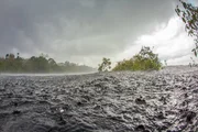 Starke Regenf&auml;lle gehen nieder