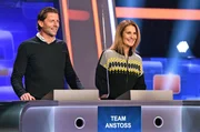 Die Kandidaten des Teams "Anstoss": Der Ex-Profifussballer Roman Weidenfeller (l.) und die Sportjournalistin und Moderatorin Katrin M&uuml;ller-Hohenstein (r.).