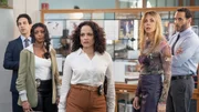 Beunruhigende Neuigkeiten, v.li.: Deniz Akdeniz als Lev Osman, Javicia Leslie als Daphne Forrester, Judy Reyes als Selena Soto, Kaitlin Olson als Morgan Gillory, Daniel Sunjata als Adam Karadec