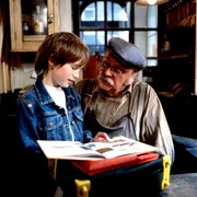 ARD/BR MEISTER EDER UND SEIN PUMUCKL, FOLGE 29, "Pumuckl und die Maus", Von links: der Bub (Maxi N&uuml;chtern) und Meister Eder (Gustl Bayrhammer).