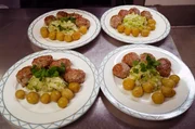 Die aus Nordeuropa stammenden Frikadellen hielten im Zuge der Kolonialisierung Einzug in Pal&auml;ste auf der ganzen Welt und werden auch in Gourmet-Restaurants serviert.