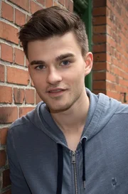 Patrick M&ouml;lleken als Christoph M&uuml;ller.