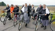 Fahrradgruppe mit Schwestern des Klosters Reute bei Bad Waldsee.