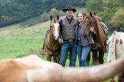 Katharina und Helge Deitmers auf dem Betrieb "Deitmers Texas Longhorn" in Nimsreuland.