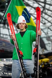 Lucas Pinheiro Braathen w&auml;hrend einer Pressekonferenz im Hangar 7 in Salzburg, &Ouml;sterreich, am 7. M&auml;rz 2024.