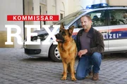 Kommissar Max Steiner (Maximilian Brückner) mit Rex. Kommissar Max Steiner (Maximilian Brückner) mit Rex.